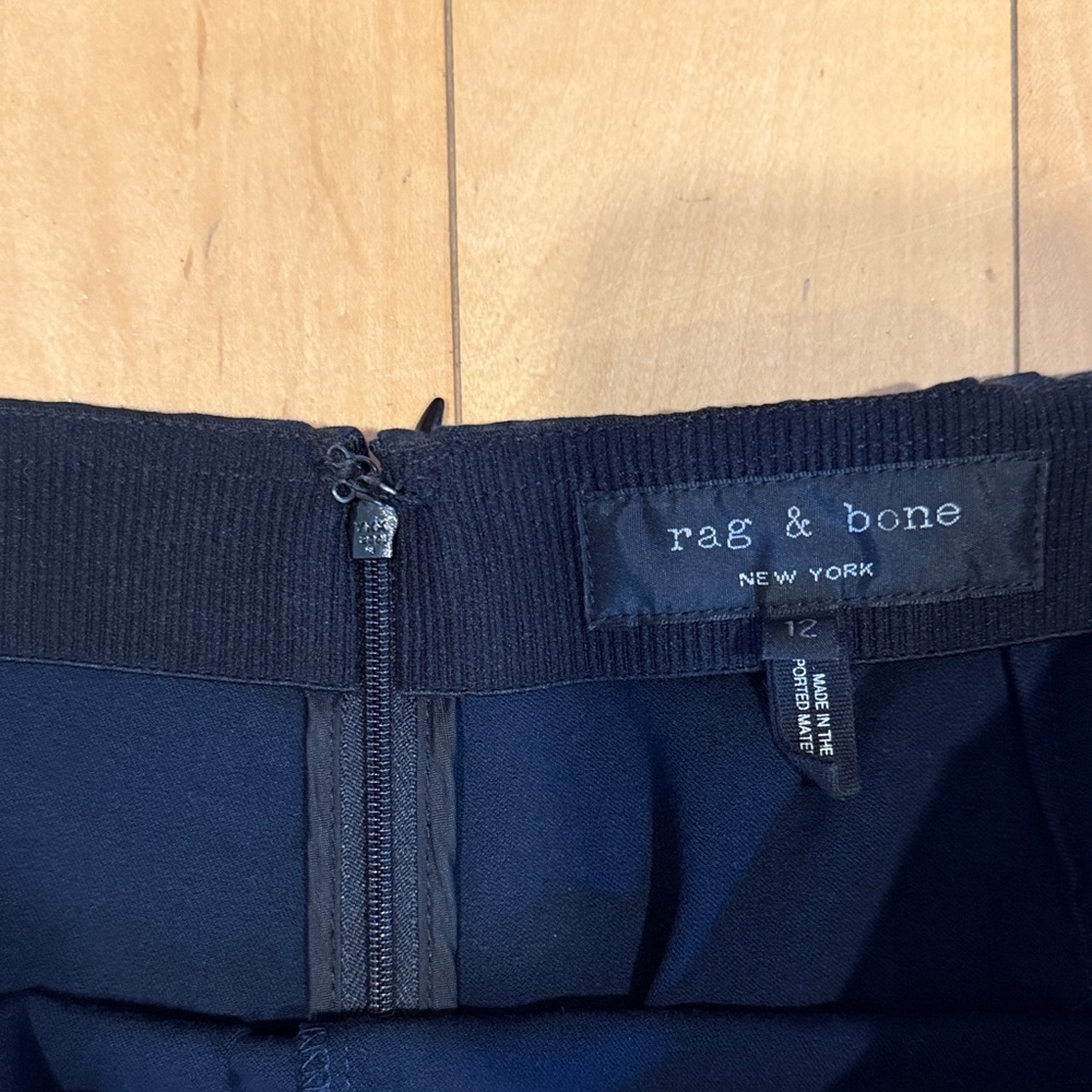 Woman’s Rag & Bone pants - Picture 2 of 4